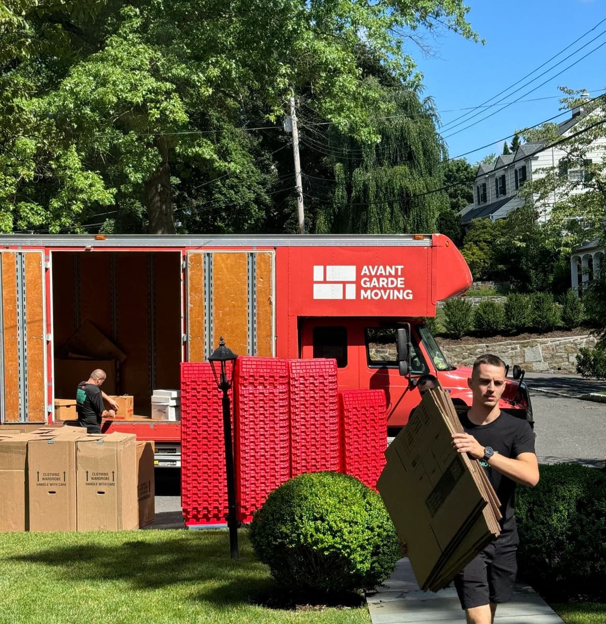 Briarcliff Manor movers handling estate move