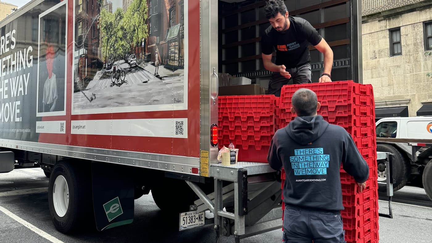 Moving Company Scams in NYC: 8 Red Flags and How to Check a Mover (2026)