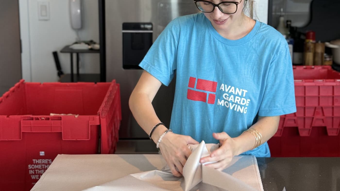 How to Pack Dishes for Moving: The Pro Method for Plates, Glasses, Bowls, and Fine China