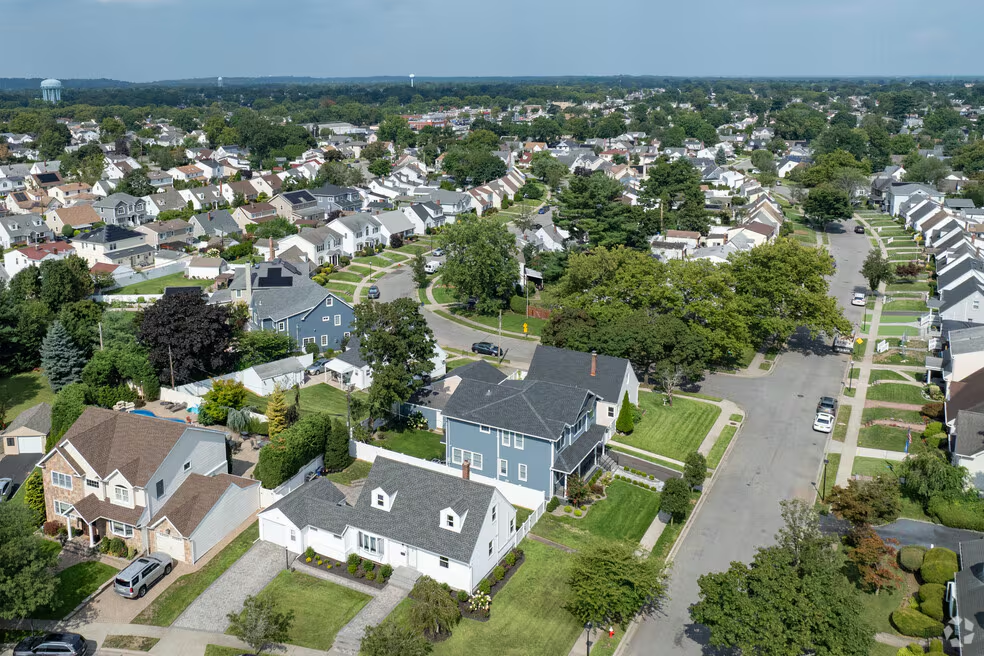 Garden City Long Island tree-lined streets